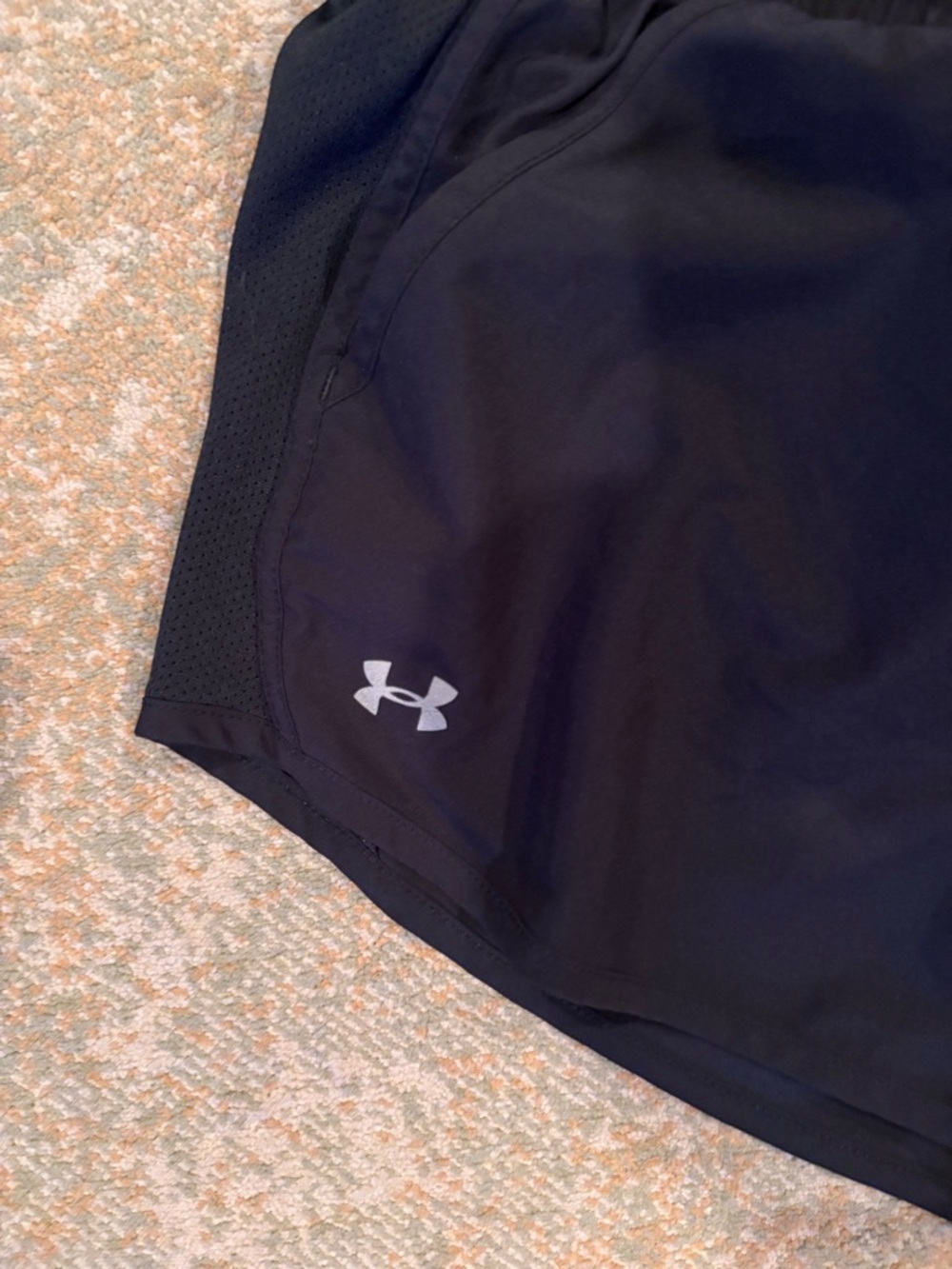 Under Armour HeatGear Lined Running Shorts Women’s Small Black Loose Fit - Picture 4 of 6